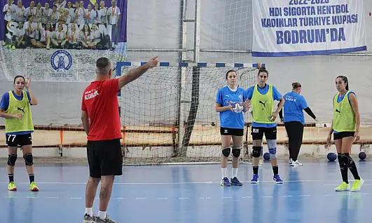 Yalıkavakspor sezonun ilk ev maçında taraftarıyla buluşuyor