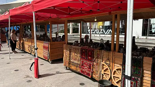 Oasis AVM'de Antika Rüzgarı
