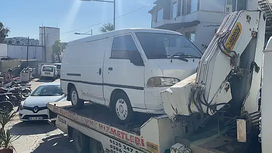 Kamyonetten Dökülen Yağ Kazaya Neden Oldu: Motosikletler Devrildi