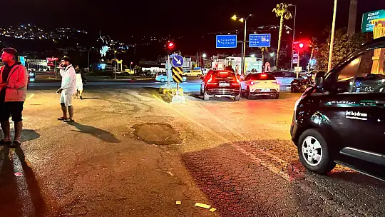 Dönüş Yasağı İhlali Kazaya Yol Açtı: Araç Trafikten Men Edildi