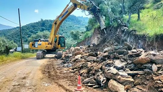 Büyükşehir'den Milas'ın Kırsal Mahallesine Yol Yatırımı