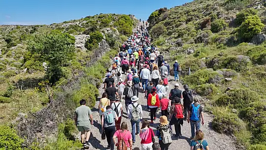 Hıdırellez Coşkusu Bodrum'da Doğa ve Tarihle Buluştu