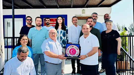 Vatandaşın Sesi Olacağız Dedi, Turgutreis'te Sorunları Dinledi
