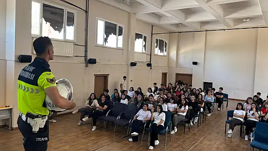 Kask tak yolun açık olsun mesajı okullarda yankılandı