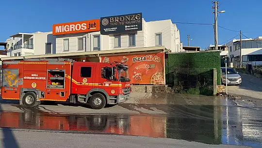 Market Yangını Korkuttu: Rüzgârla Büyüdü, Müdahale Gecikmedi