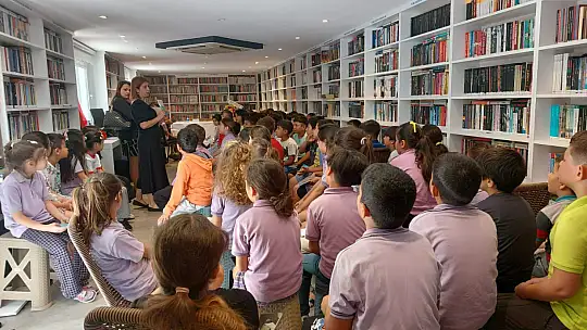 Yazarlar, Hayal Gücünü Ateşledi