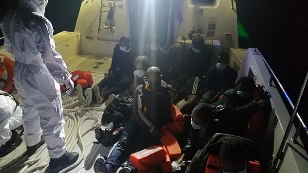 11 Düzensiz Göçmen Kurtarıldı