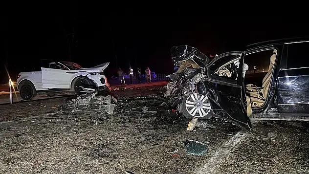 2 Aracın Çarpıştığı Kazada 1 Kişi öldü 3 Kişi Yaralandı