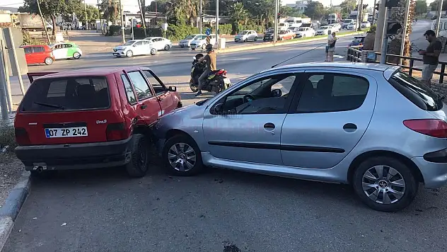 2 Ayrı Kazada 2 Kişi Yaralandı