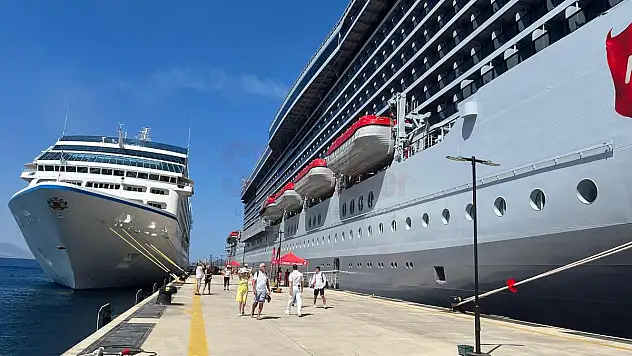 2 Gemi İle 2160 Yolcu Bodrum'a Geldi