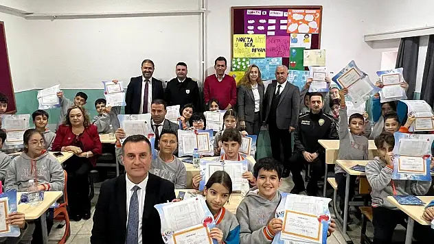 2024-2025 Eğitim Öğretim Yılı I. Kanaat Dönemi Karne Töreniyle Tamamlandı