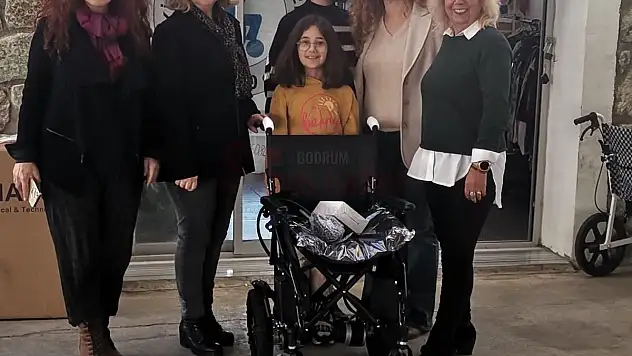 23 Minik Ressam, 1 Gencin Hayatına Dokundu