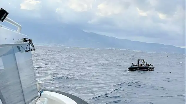 Can Salına Bindirip Denizin Ortasına Bıraktılar