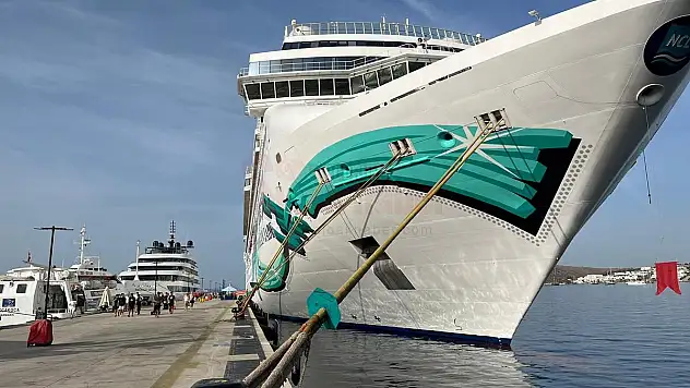 2551 Yolcu ile Bodrum'a Geldiler