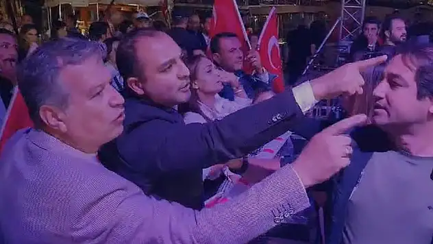 29 Ekim Kutlamasında Kazmaz Gerginliği