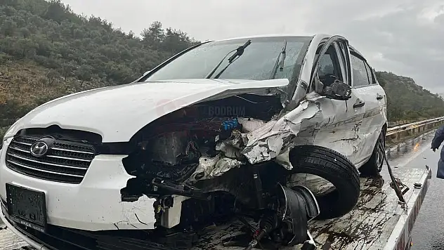 3 Aracın Karıştığı Kazada 3 Kişi Yaralandı