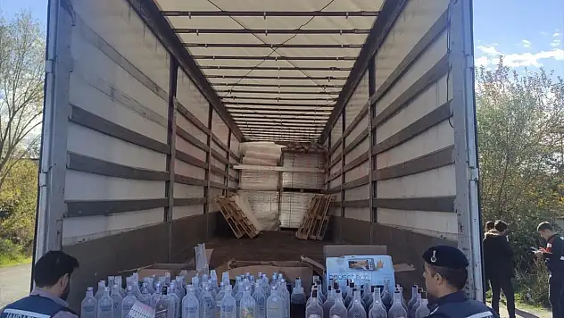 91 Şişe Kaçak İçki Ele Geçirildi