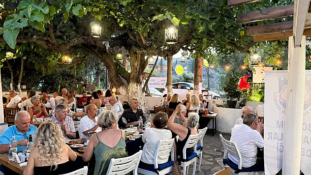 Adanalılar Kolcuoğlu'nda Buluştu: Lezzet ve Sohbet Dolu Gece