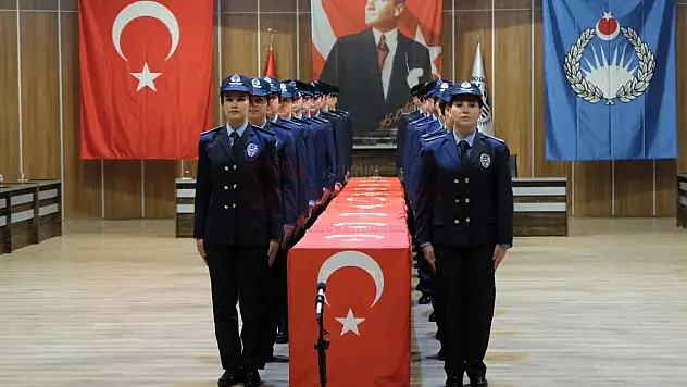 Adaylık Süreçleri Tamamlanan Zabıtalar Yemin Etti