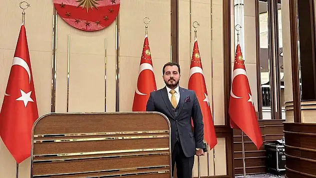 AK Parti Bodrum Gençlik Kolları 7. Olağan Kongresi'nde Oğulcan Okan Kalaman Zaferini İlan Etti