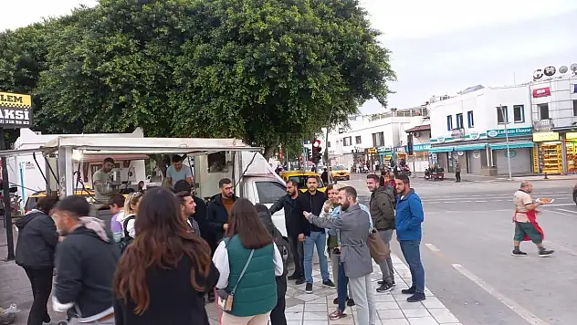 Ak Parti Gençlik Kolları Şehitlerimiz İçin Hayır Lokması Döktürdü