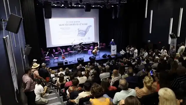 Akdeniz Edebiyat Günleri Sanatla Dolu Unutulmaz Bir Finalle Sonlandı