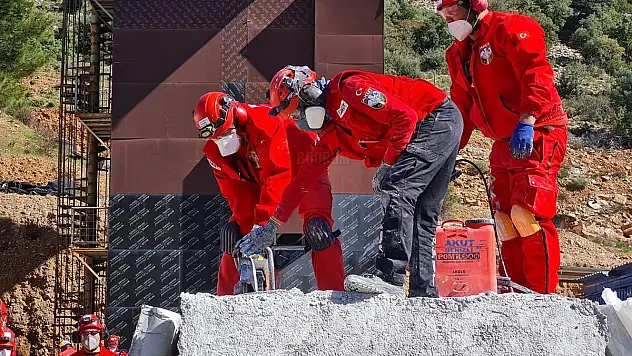 AKUT Bodrum Gönüllü Ekiplerin Eğitimlerine Başladı..