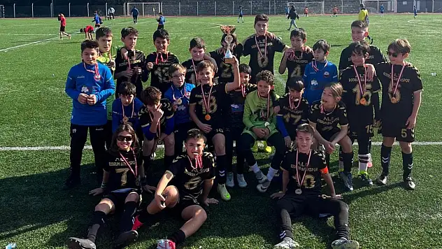 Ale Bodrum Birlikspor U12'den erken şampiyonluk coşkusu