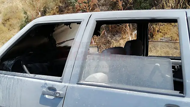 Alev Alan Araçtan Canını Zor Kurtardı