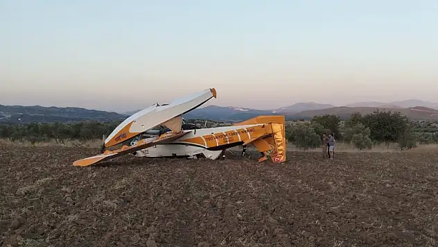Alevlerle savaşan yangın söndürme uçağı düştü !
