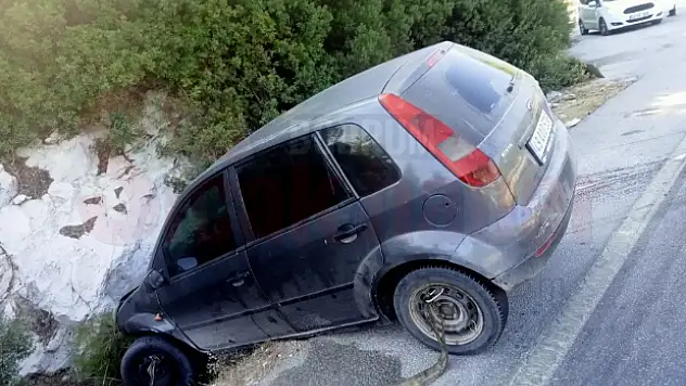 Alkollü Sürücü Radar Tabelasına Çarparak Durabildi