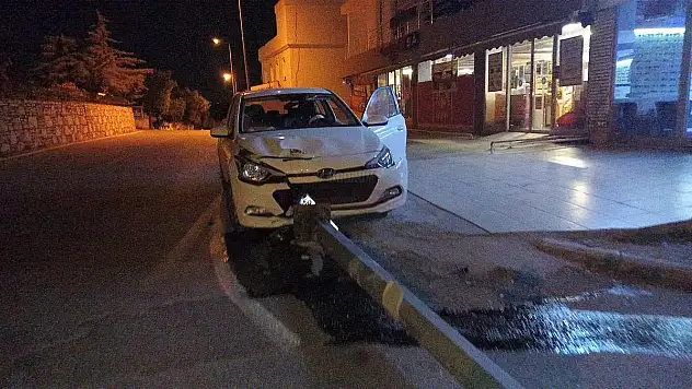 Alkollü Sürücünün Kaza Anı Güvenlik Kameralarına Yansıdı