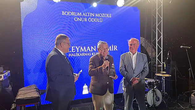 Altın Mozole Onur Ödülü efsane Halikarnas'ın kurucusu Süleyman Demir'e