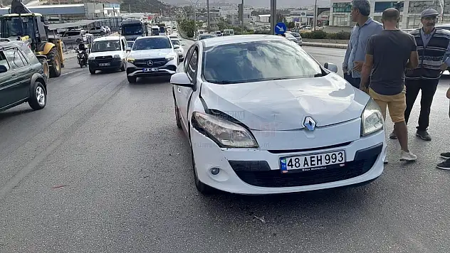 Aniden Durunca Kazaya Sebep Oldu, 1 Yaralı