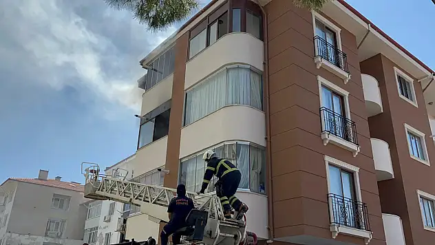 Apartman dairesinde yangın paniği