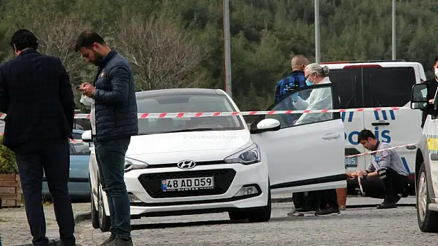 ARAÇ İÇİNDE BAŞINDA POŞETLE ÖLÜ BULUNDU