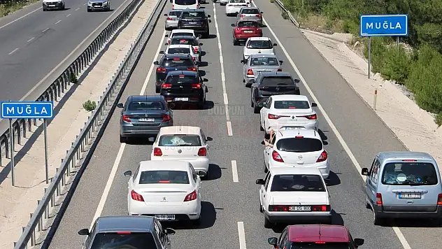 Araç Kuyruğunun Ucu Sonu Yok