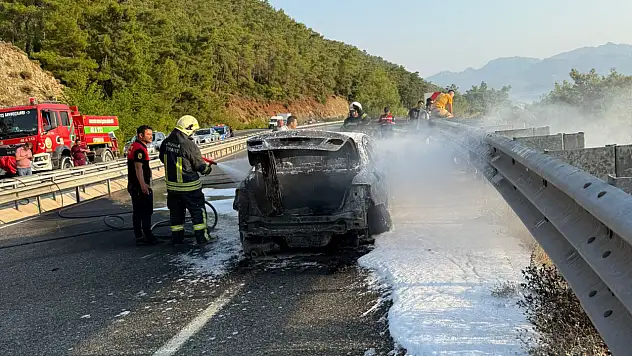 Araç yangını korkuttu !