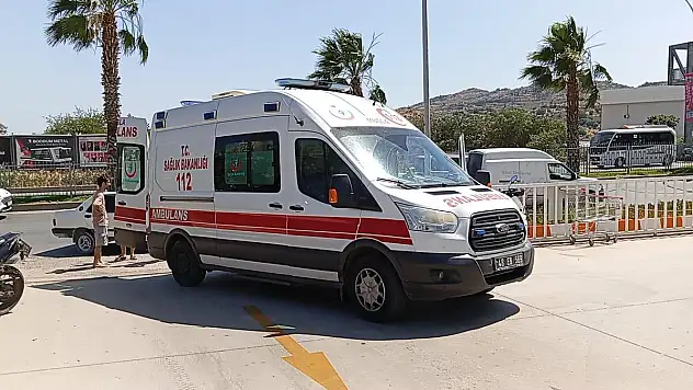 Aracı Fark Etmeyip Çarptı, 1 Yaralı