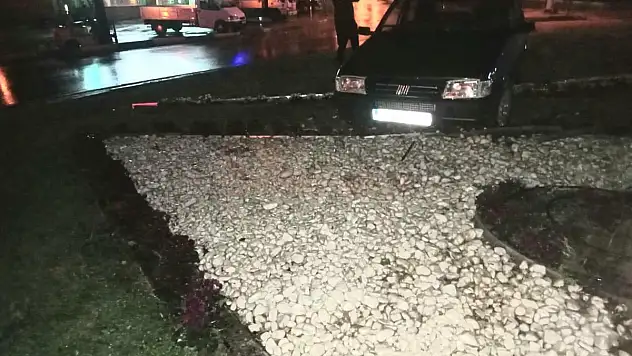 Aracı İle Akıllı Kavşağa Çıktı Aracını Bıraktı Gitti