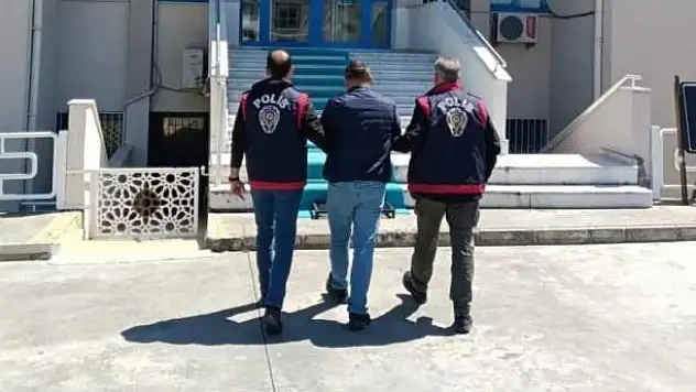 Aranan İki Şahıs Yakalandı