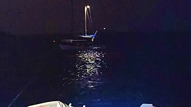 Arıza Yapan 17 Metrelik Tekneyi KIYEM Ekipleri Kurtardı