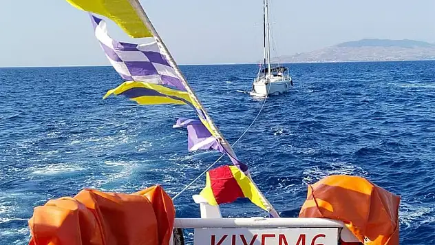 Arıza Yapan Tekne KIYEM Ekiplerince Kurtarıldı