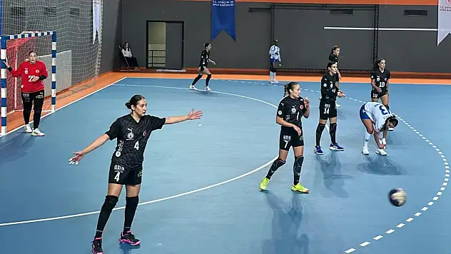 Armada Praxis Yalıkavakspor deplasmanda galip