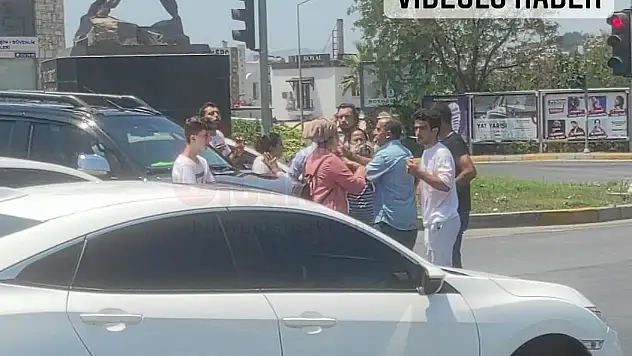 Art Arda Gelen Kazalar Trafiği Felç Etti