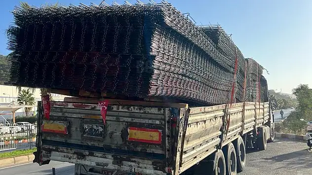 Aşırı Yüklü Olduğu Fark Edildi Ceza Kesildi Trafikten Men Edildi