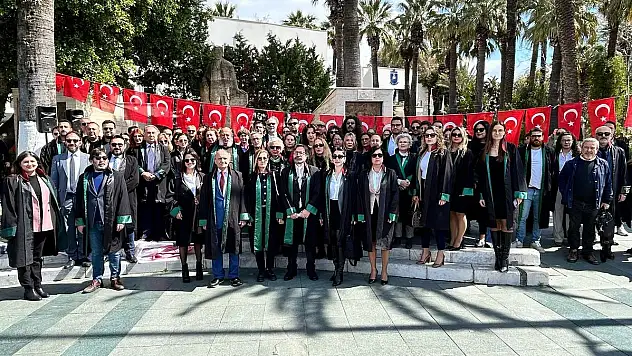 Avukatlar, Hukukun Üstünlüğü ve Savunma Hakkı İçin Mücadele Ediyor