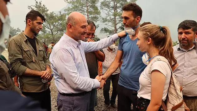 Bakanlar Soylu, Pakdemirli ve Dönmez, Marmaris'te yangın söndürme çalışmalarını inceledi