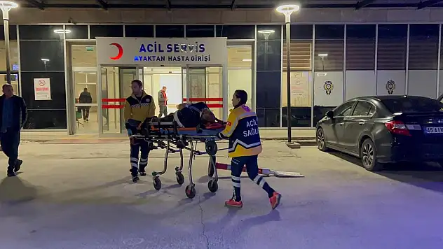 Balkondan 5 Metre Aşağıya Düşüp Yaralandı