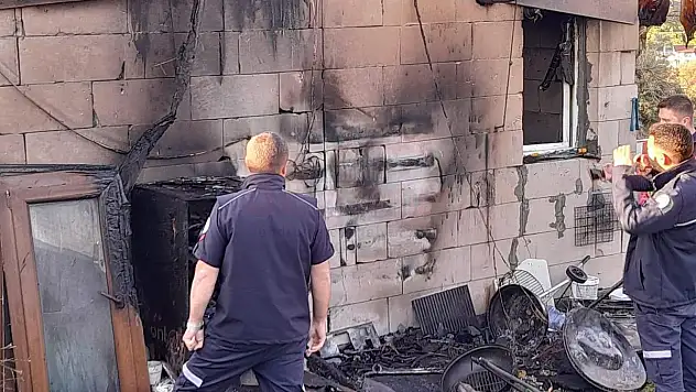 Barakada Çıkan Yangın Korkuttu